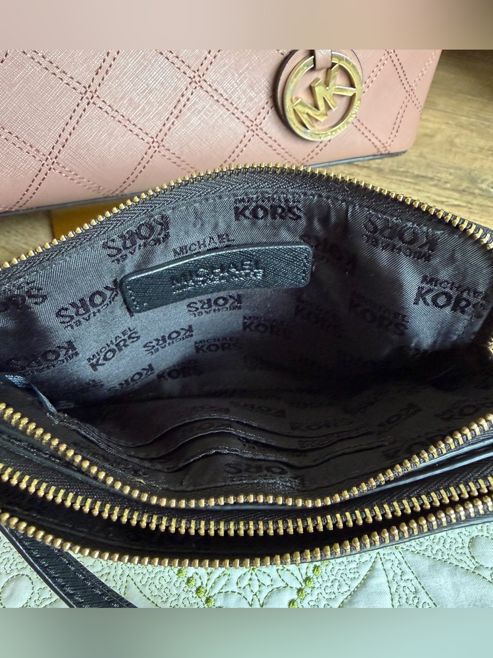Michael Kors Jet Set Travel Dusty Rose Leather Shoulder Bag & Wallet Bundle - Picture 13 of 16